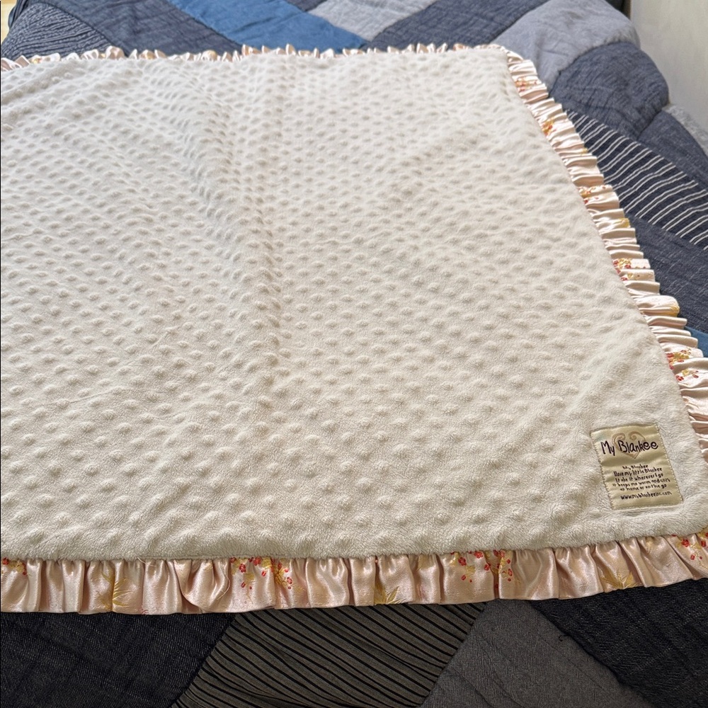 Soft Textured Cream Blanket with Satin Trim